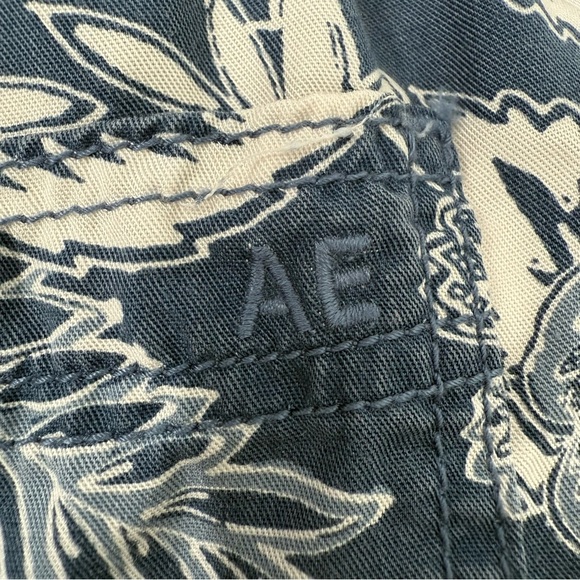 Women’s American Eagle Vacay Floral Patterned Drawstring Shorts Small - Picture 12 of 16